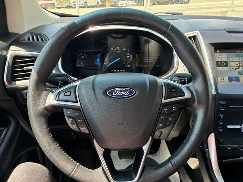 Used 2018 Ford Edge Titanium AWD/4WD image 26