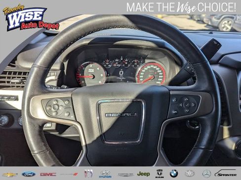 Used 2015 GMC Yukon XL Denali w/ Premium Package image 11