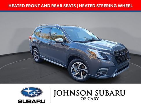 Used 2022 Subaru Forester Touring image 2