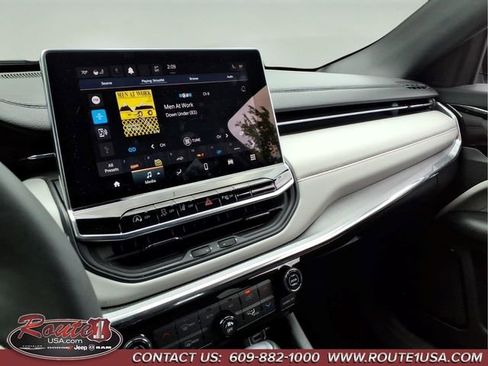 Used 2023 Jeep Compass Limited AWD/4WD image 34