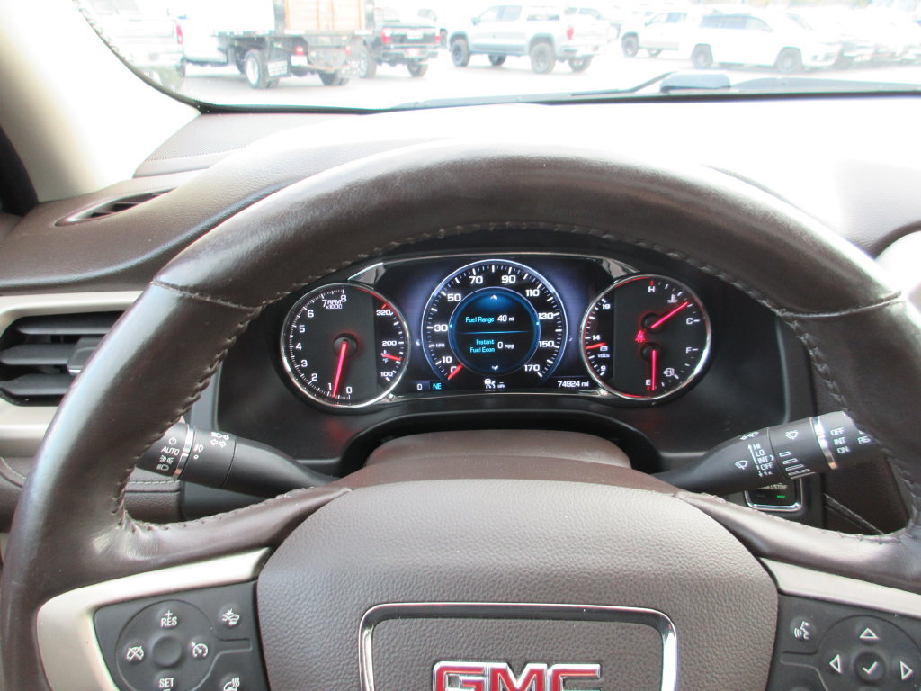 Certified 2017 GMC Acadia Denali w/ Technology Package FWD image 33