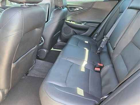 Used 2018 Chevrolet Malibu Premier w/ Premier Sun and Wheel Package FWD image 18