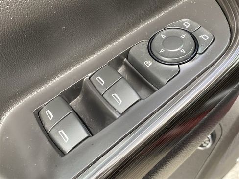 Used 2018 GMC Acadia SLT image 22