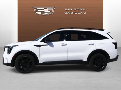 Used 2025 Kia Sorento SX image 2