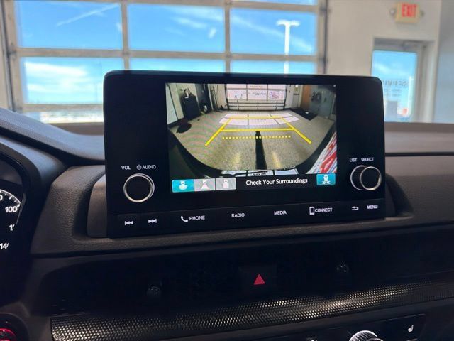 Used 2024 Honda CR-V EX image 3