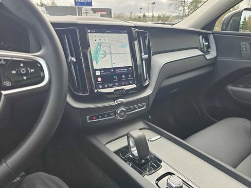 Certified 2025 Volvo XC60 B5 Plus AWD/4WD image 31