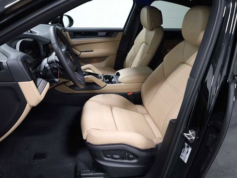 New 2026 Porsche Cayenne S image 5