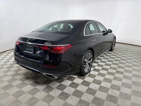 Used 2024 Mercedes-Benz E 350 4MATIC Sedan image 7