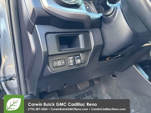 Used 2017 Toyota Tacoma Limited w/ Tow Package image 14