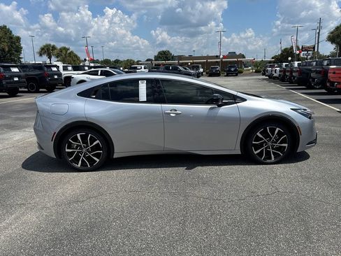 New 2025 Toyota Prius Plug-In Hybrid image 2