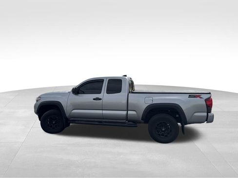 Used 2021 Toyota Tacoma SR w/ SX Package image 5
