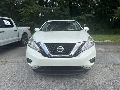 Used 2018 Nissan Murano Platinum w/ Cargo Package FWD image 2