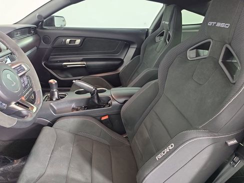 Used 2018 Ford Mustang Shelby GT350 w/ Electronics Package RWD image 8