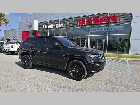 Used 2021 Jeep Grand Cherokee Laredo X image 17