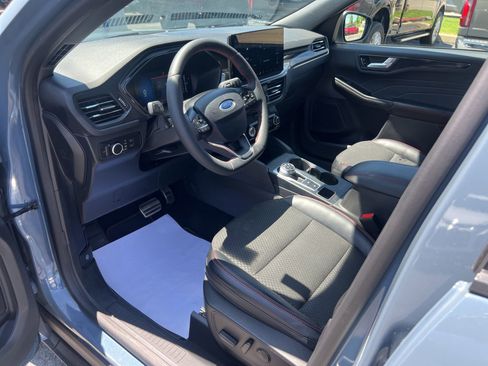 Used 2023 Ford Escape ST-Line w/ Tech Pack #1 AWD/4WD image 27