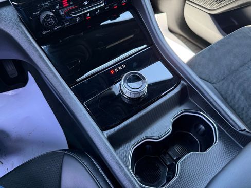 Used 2024 Jeep Grand Cherokee L Laredo image 36