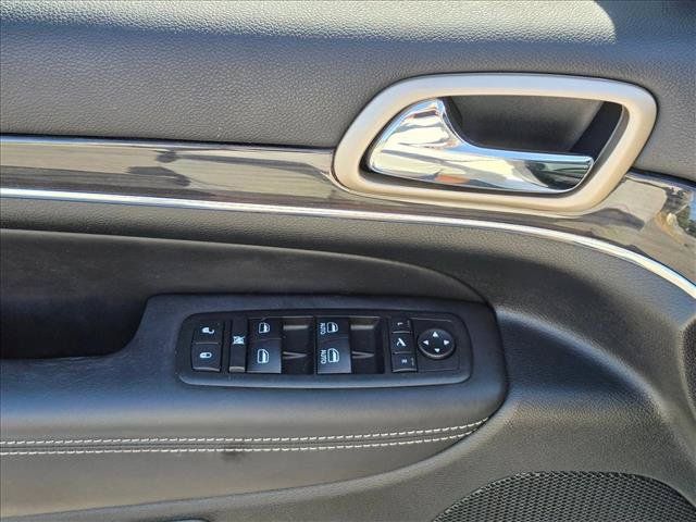 Used 2014 Jeep Grand Cherokee Overland AWD/4WD image 26