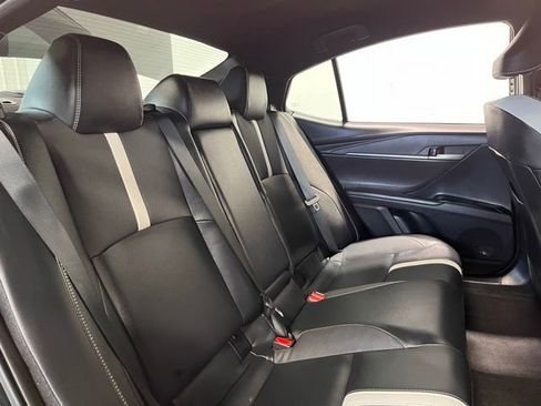Used 2025 Toyota Camry SE image 13
