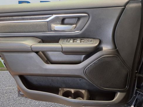 Used 2020 RAM 1500 Big Horn AWD/4WD image 10