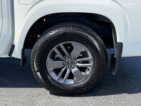 Certified 2025 Nissan Frontier SV w/ Tow Package RWD image 26