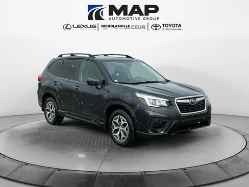 Used 2019 Subaru Forester Premium w/ All-Weather Package image 7