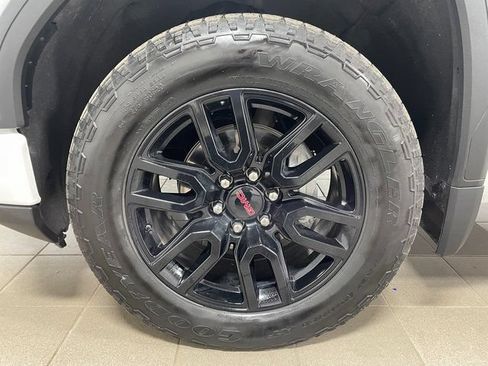 Used 2024 GMC Sierra 1500 Pro w/ Graphite Edition AWD/4WD image 7
