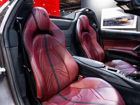 Certified 2023 Ferrari 812 GTS RWD image 48