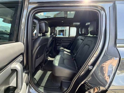 Used 2023 Land Rover Defender 110 V8 AWD/4WD image 12