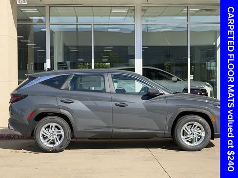 New 2026 Hyundai Tucson SE image 3