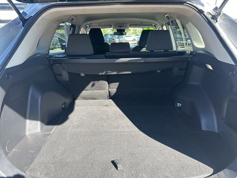 Used 2024 Toyota RAV4 XLE image 31