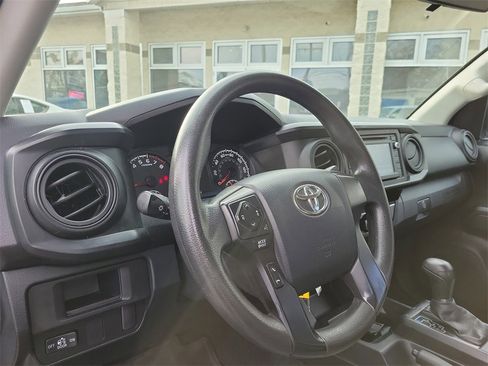 Used 2017 Toyota Tacoma SR image 19