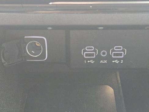 Used 2024 Jeep Wagoneer L Series II w/ Flexible Seating Group RWD image 22