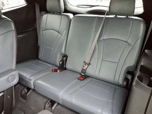 Used 2024 Buick Enclave Essence w/ Sport Touring Edition FWD image 22
