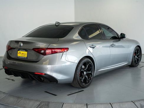 Used 2018 Alfa Romeo Giulia Ti Sport w/ Quick Order Package 22U Sport RWD image 7