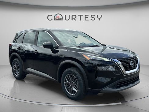 Certified 2023 Nissan Rogue S image 9