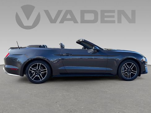 Used 2022 Ford Mustang Premium image 7