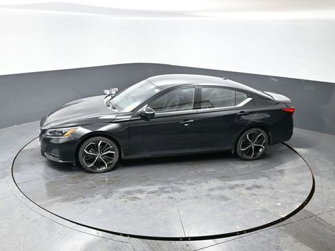 Used 2024 Nissan Altima 2.5 SR image 20