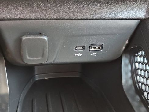 Certified 2025 Chevrolet TrailBlazer LS w/ LS Convenience Package FWD image 46