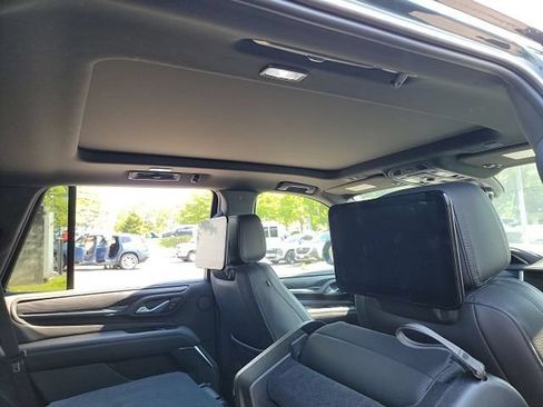 Used 2021 GMC Yukon Denali w/ Denali Ultimate Package AWD/4WD image 8