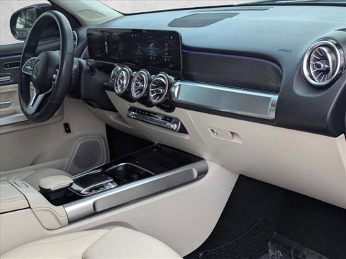 Used 2020 Mercedes-Benz GLB 250 image 19
