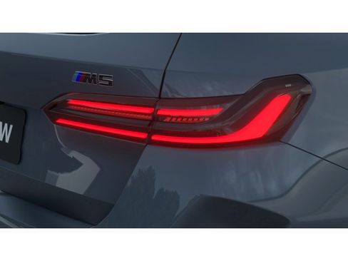 New 2026 BMW M5 Touring image 8