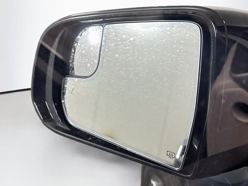Used 2023 Jeep Wagoneer 4WD image 16