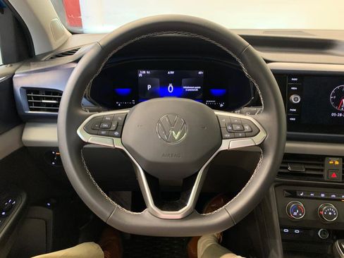 Used 2022 Volkswagen Taos SE image 22