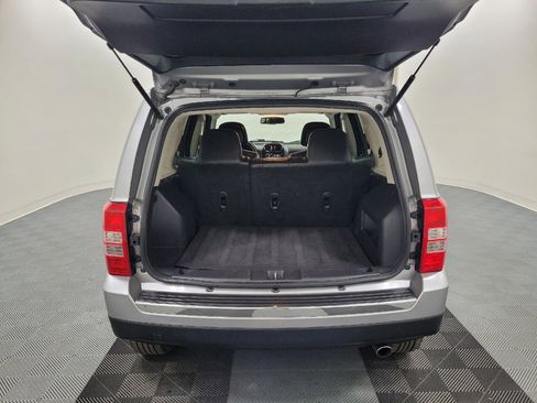 Used 2016 Jeep Patriot High Altitude image 29