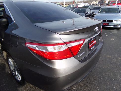 Used 2016 Toyota Camry SE image 14