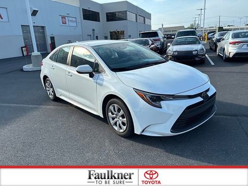 Certified 2024 Toyota Corolla LE FWD image 2