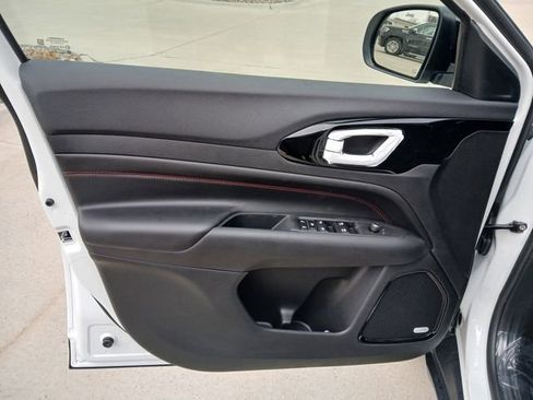 New 2026 Jeep Compass Trailhawk image 11