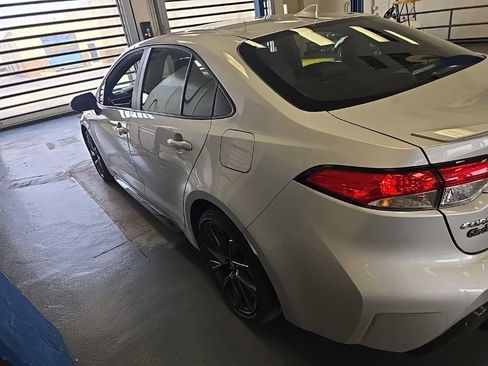 Used 2025 Toyota Corolla SE FWD image 5