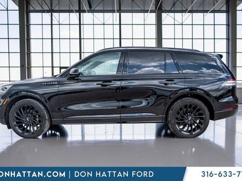Used 2023 Lincoln Aviator Reserve w/ Equipment Group 201A AWD/4WD image 2