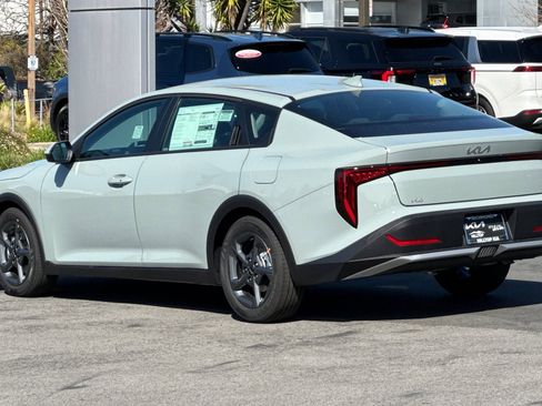 New 2026 Kia K4 LXS image 6